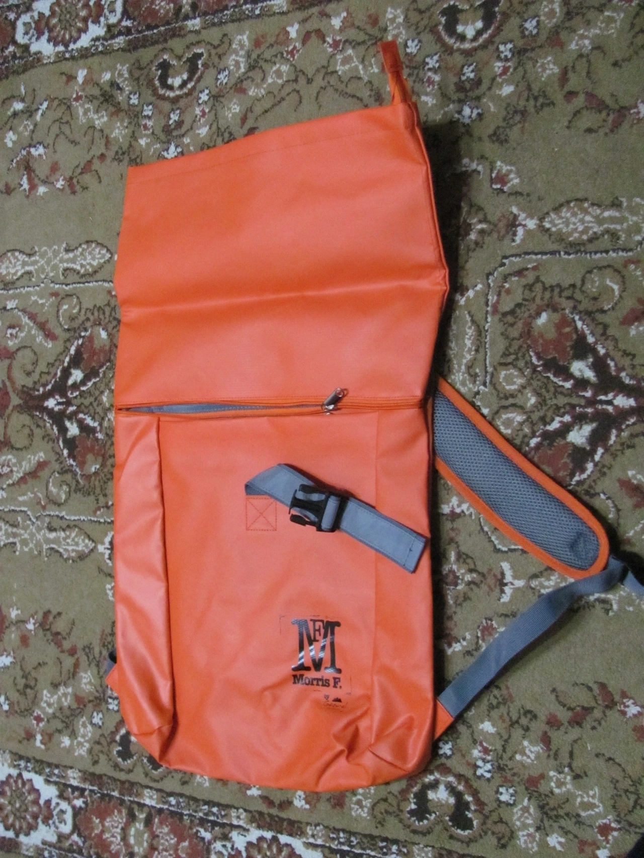 6. Rucsac impermeabil Morris F. by Goergl ( 50 ron fix )