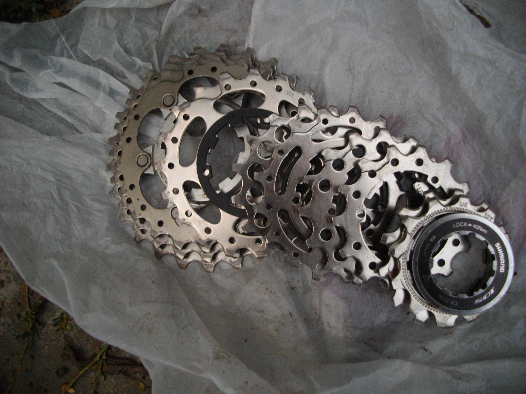 1. Shimano 105 cs-5700