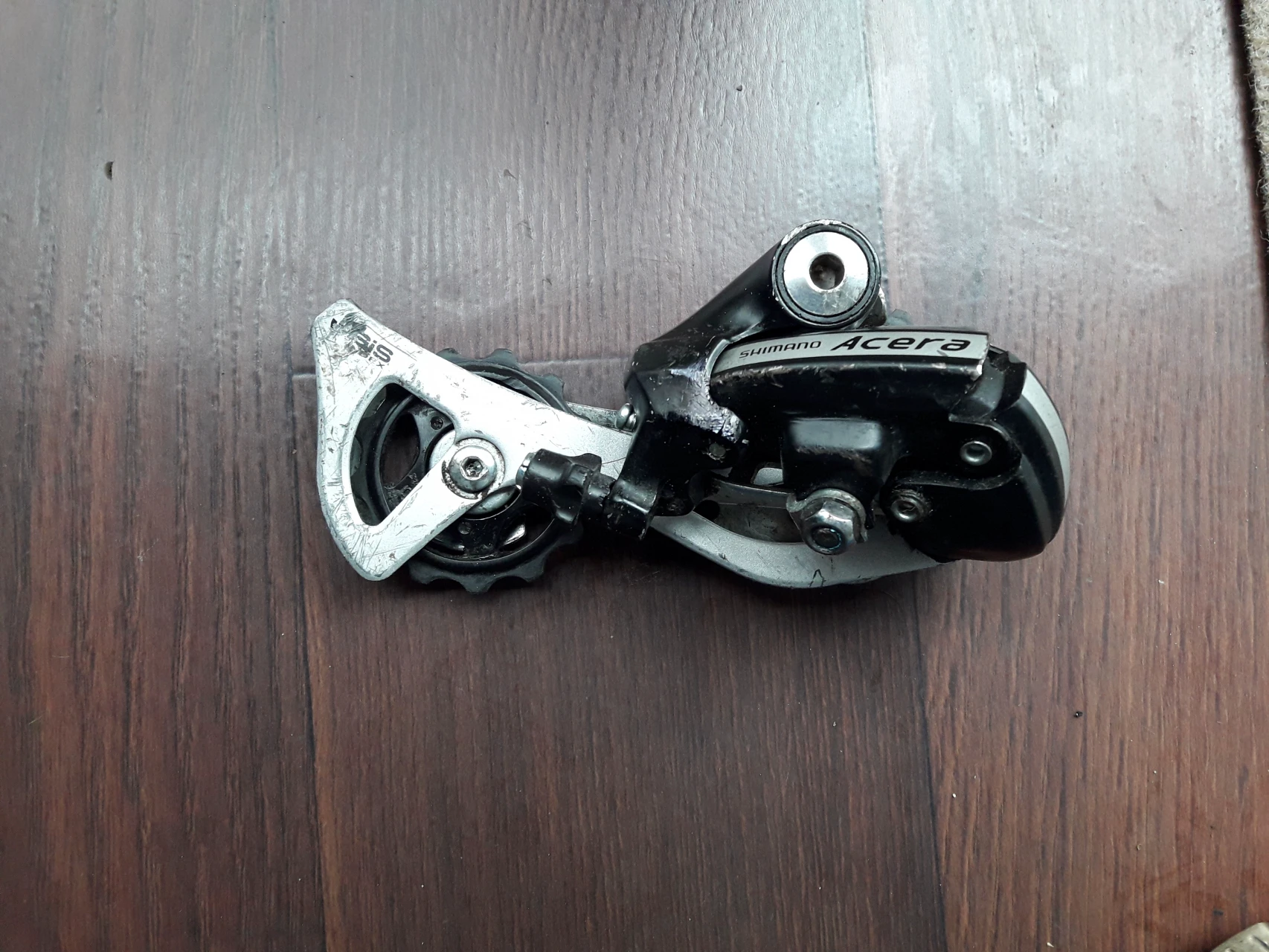 1. Shimano acera