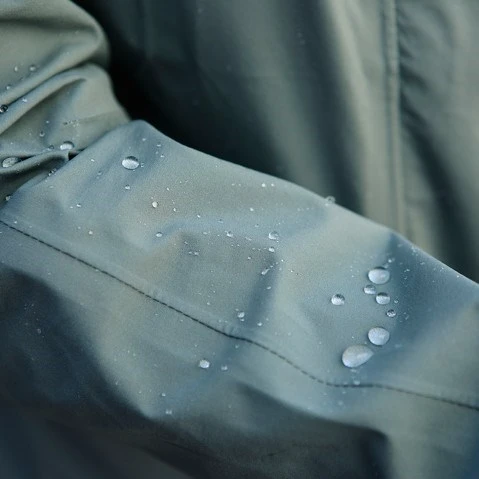 10. NOU! Jacheta dama de ploaie impermeabila GIRO Neo Rain Jacket