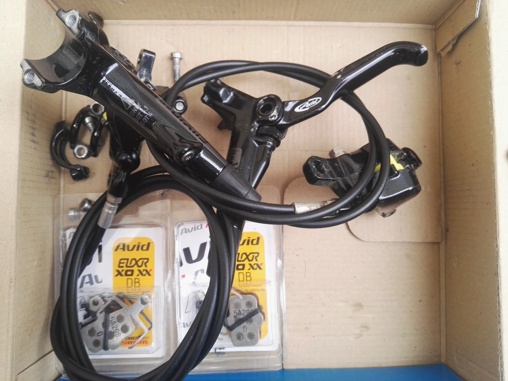 1. Frane Avid Elixir R SL