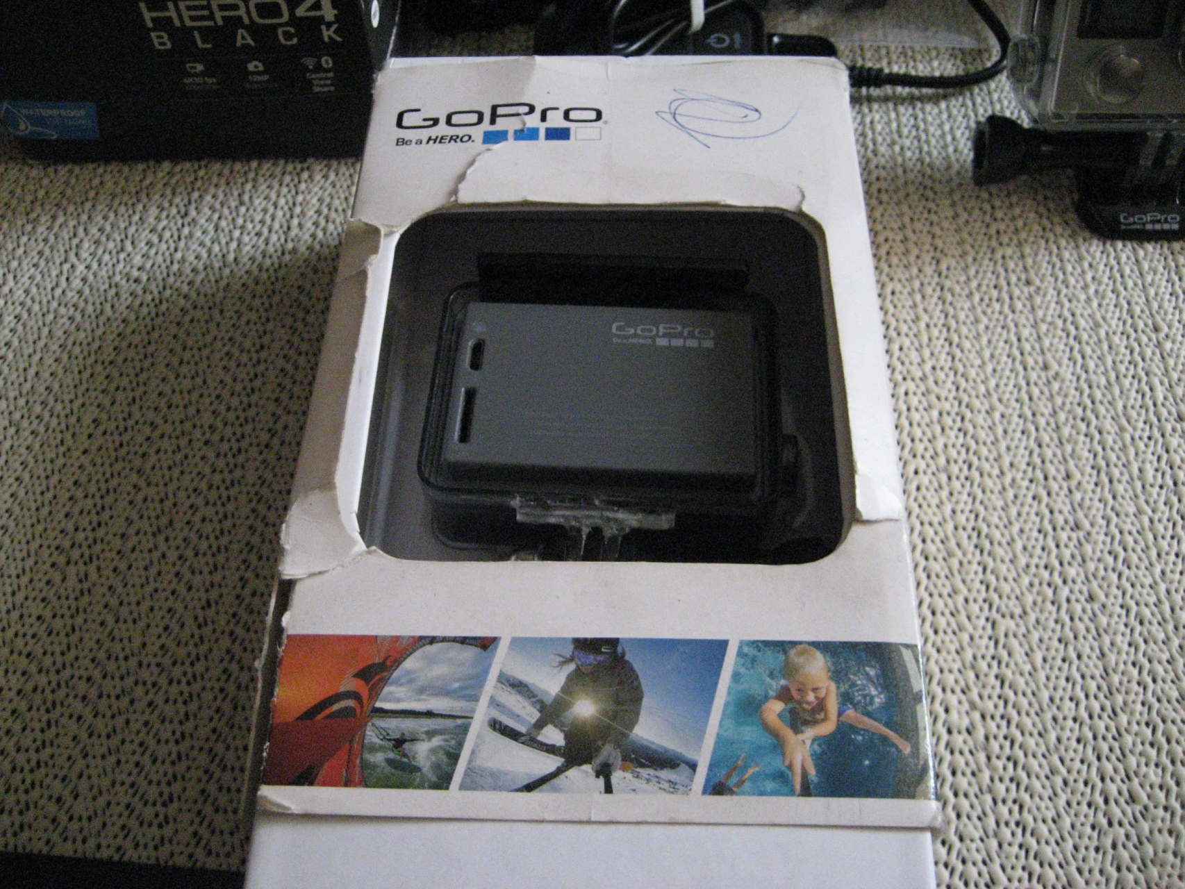 1. Camera actiune GoPro Hero+ ( model 2015) Full HD, Bluetooth + WiFi