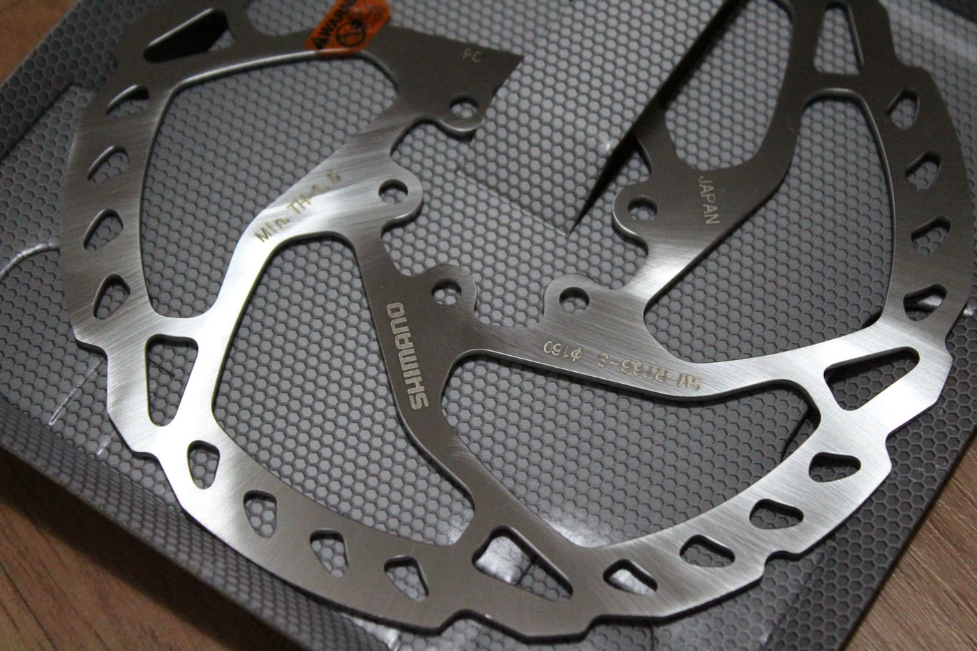 2. Shimano SLX disc 160mm SM-RT66