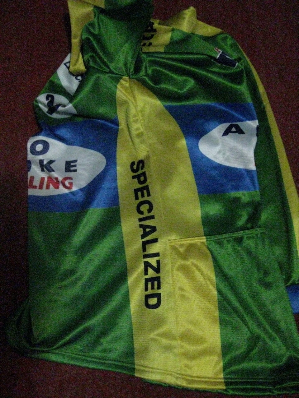 1. Bluza cu maneci lungi SPECIALIZED