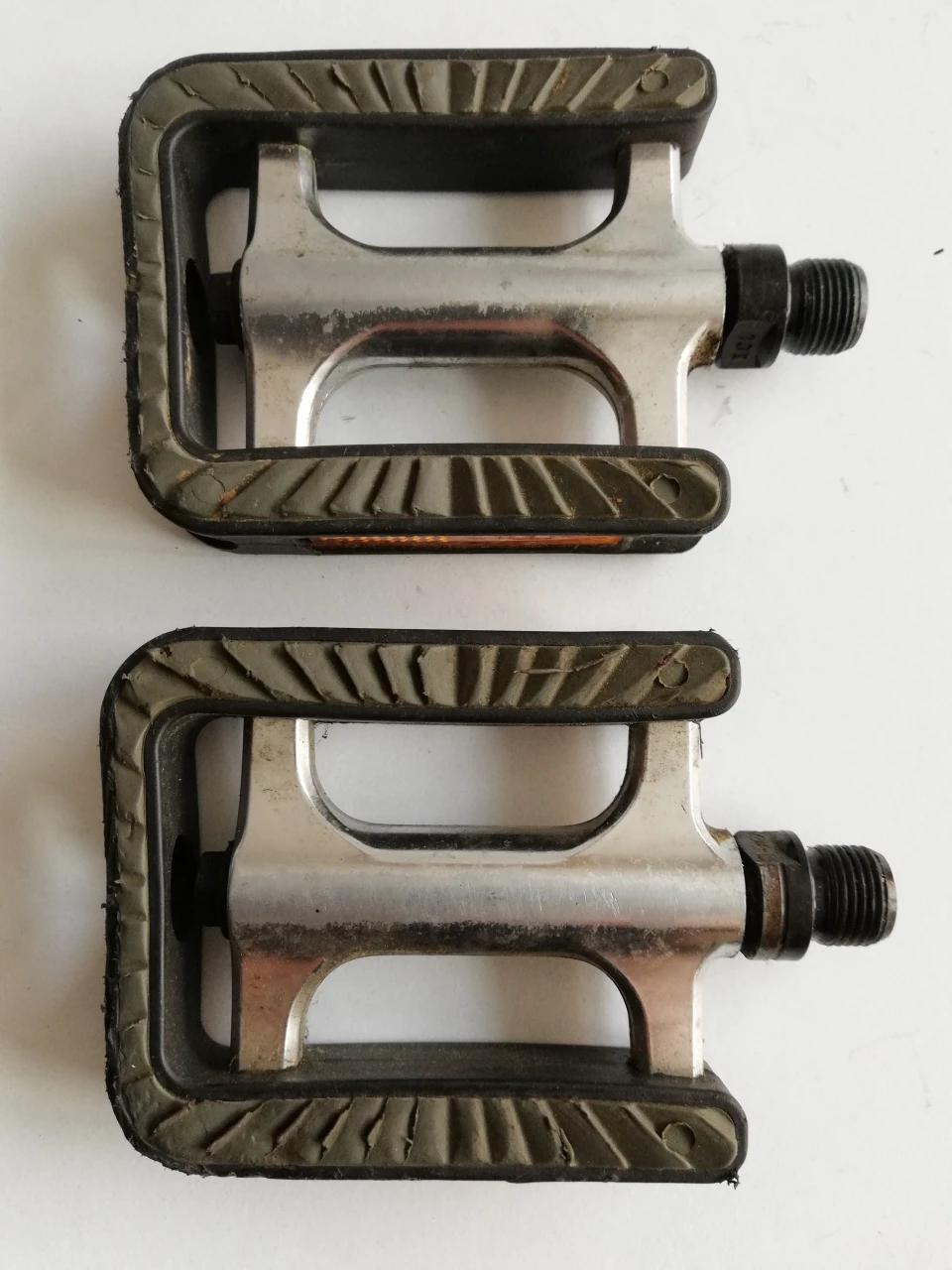 1. Pedale VP 191 cu rulment