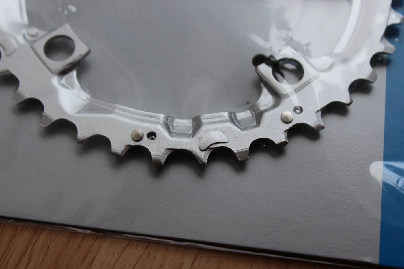 2. Shimano Deore 36t. 104mm BCD 9-vit.