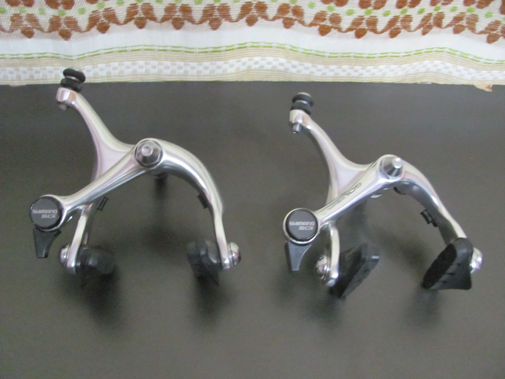 2. Mini grup set Shimano 105