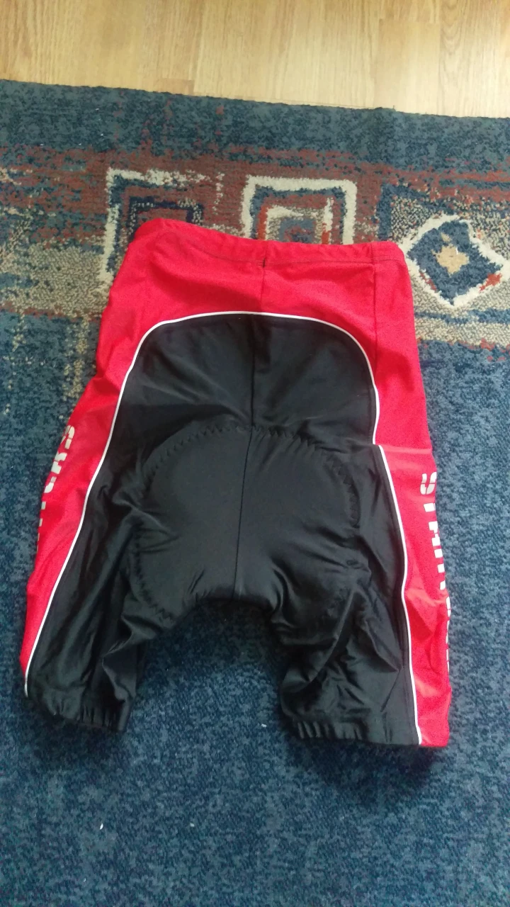 1. Pantaloni scurti ciclism Stanteks
