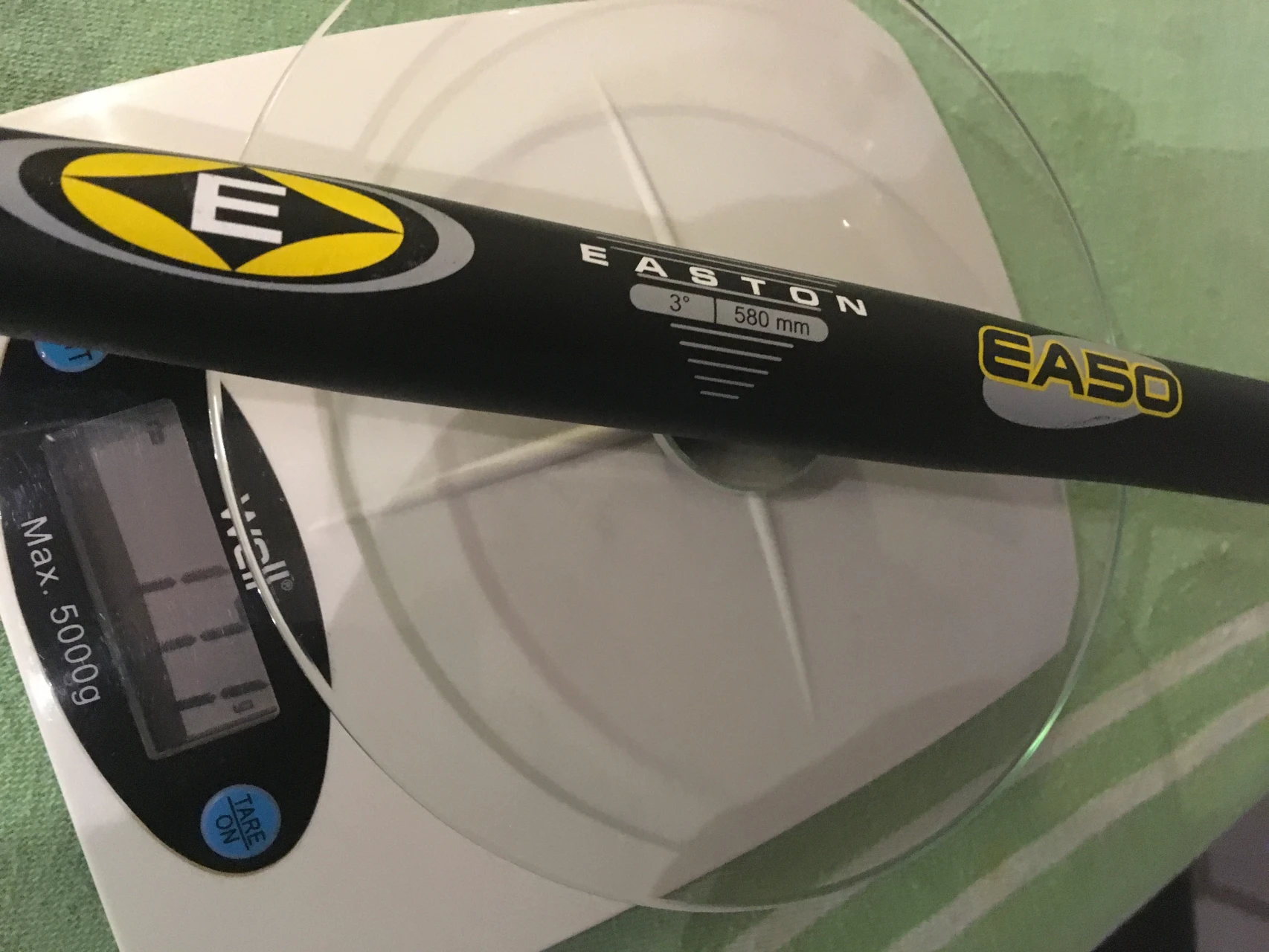 1. Ghidon Easton EA50, flatbar (rise 0mm), back sweep 3, 580mm, prindere 25.4mm