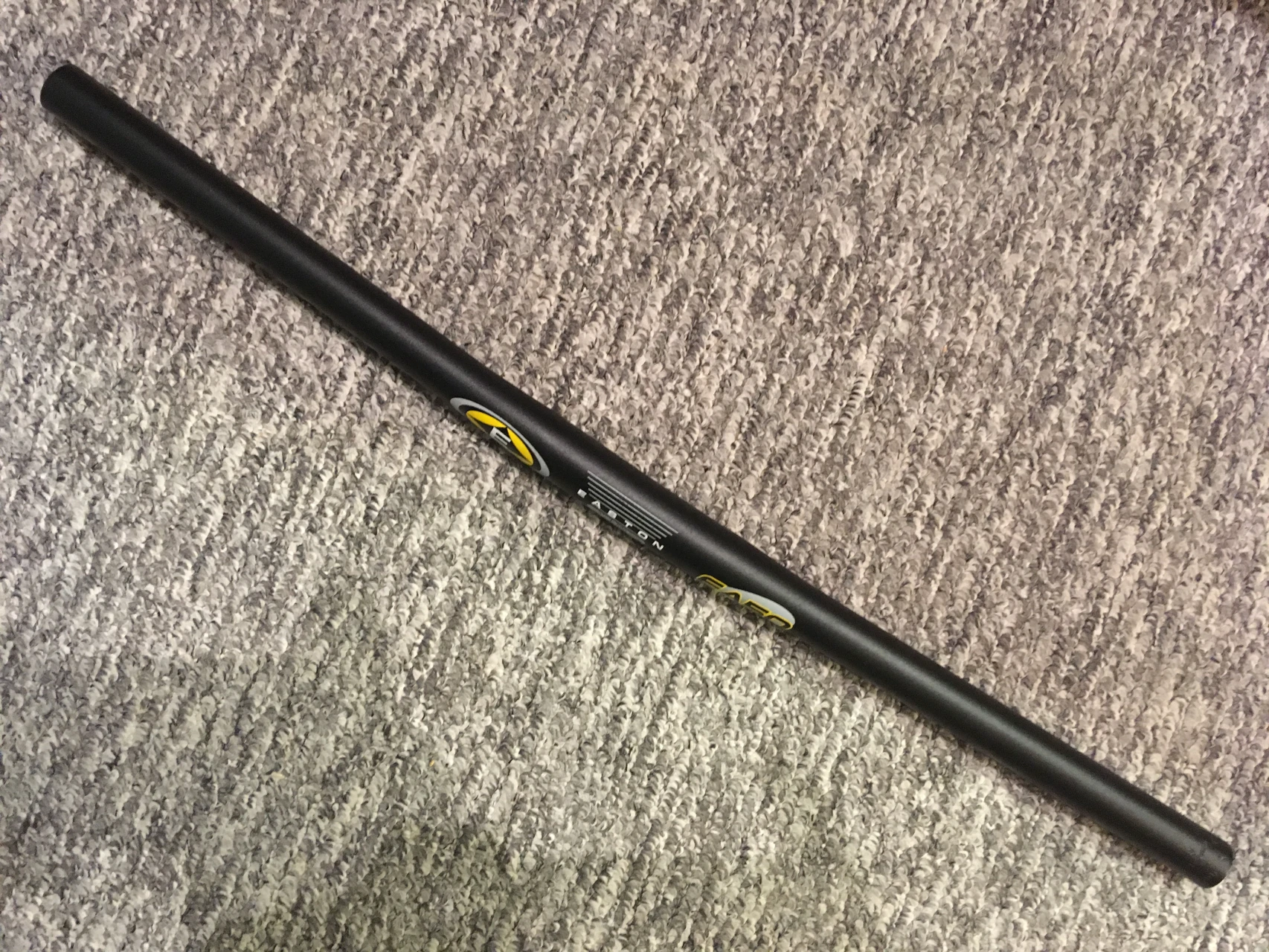4. Ghidon Easton EA50, flatbar (rise 0mm), back sweep 3, 580mm, prindere 25.4mm
