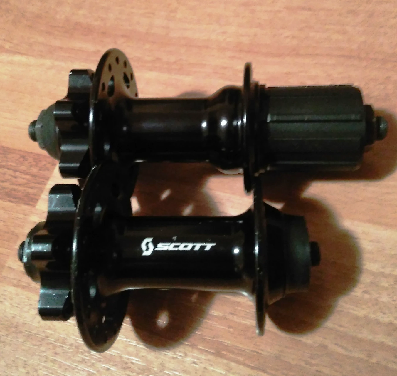 5. Butuc fata Scott 32 gauri