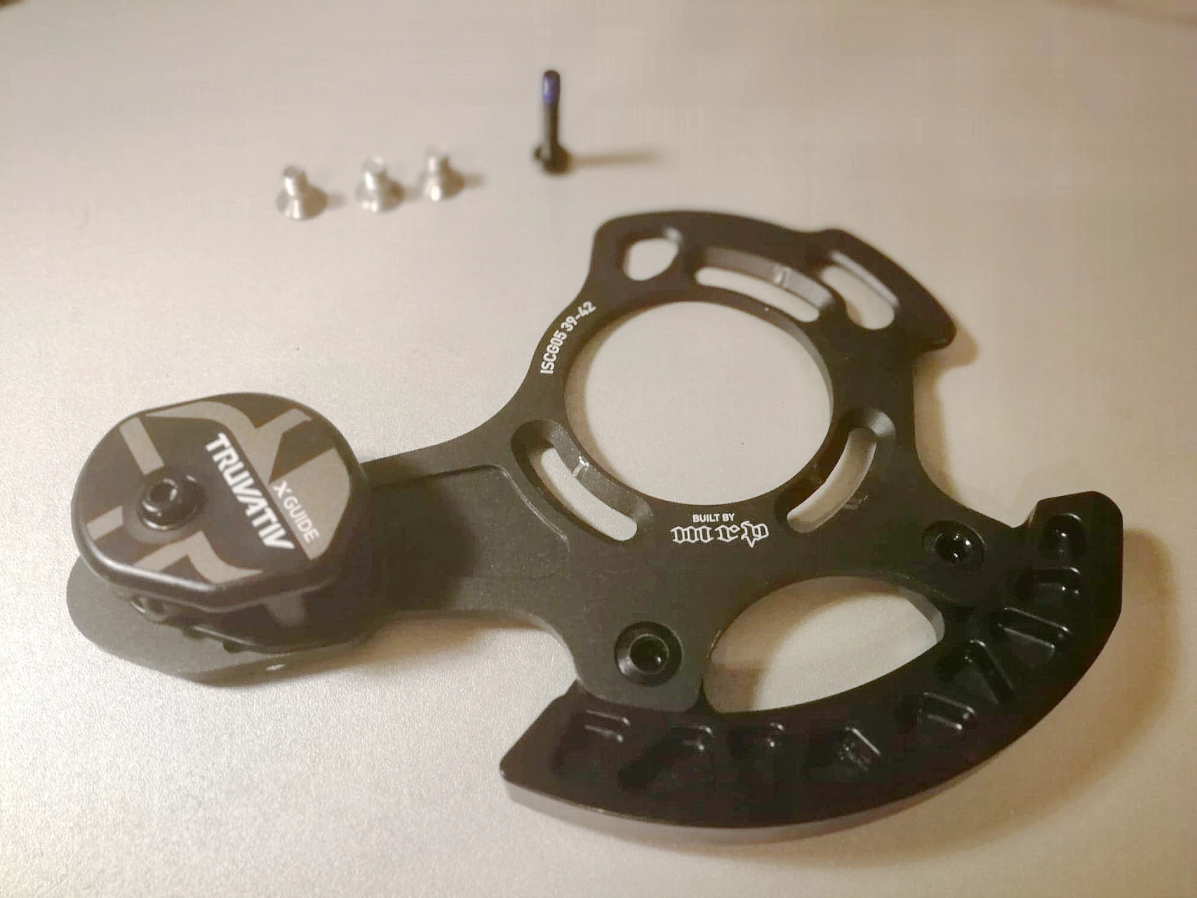 1. Chainguide Truvativ MRP X-Guide 2-speed chain guide - ISCG-05