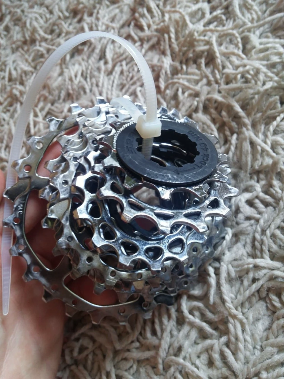 1. Pinioane Sram 13-26T 9s