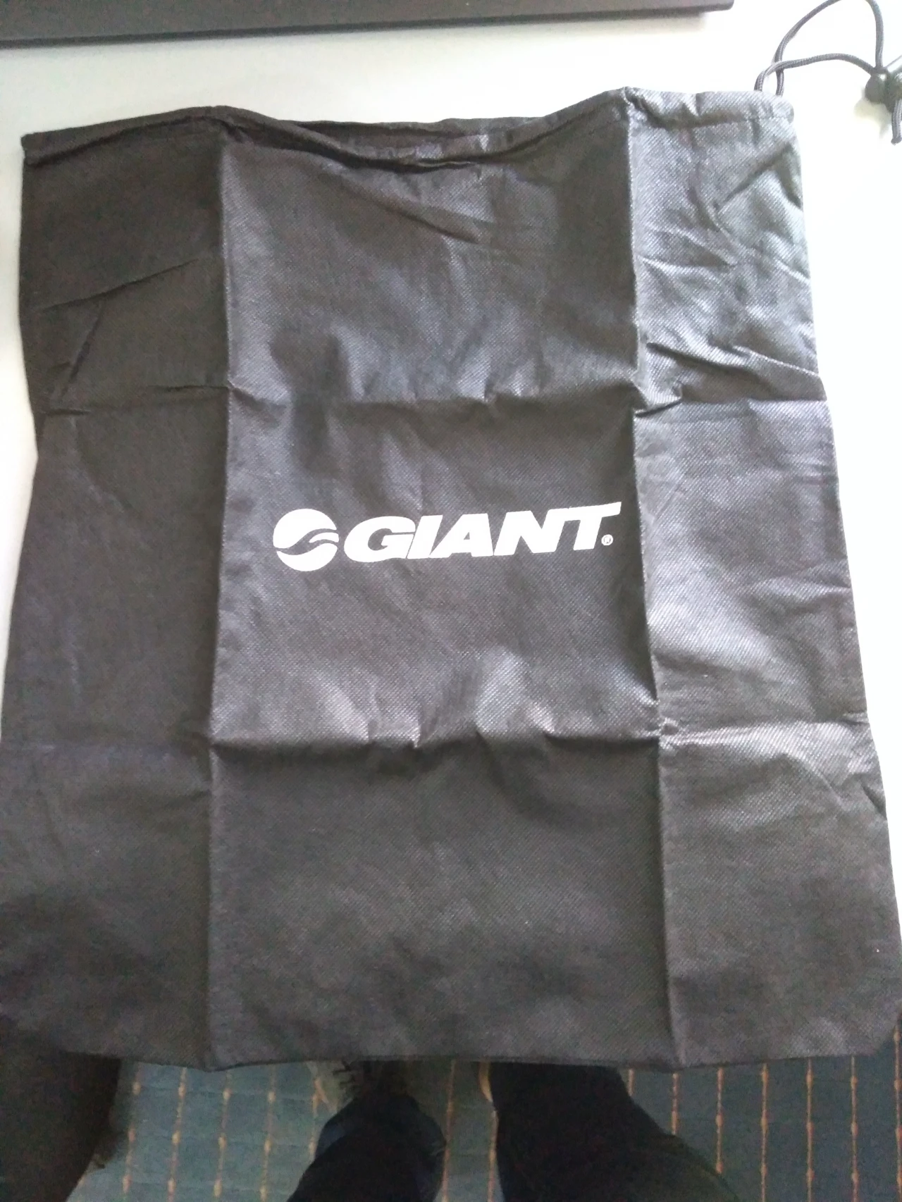 1. Husa Casca Giant