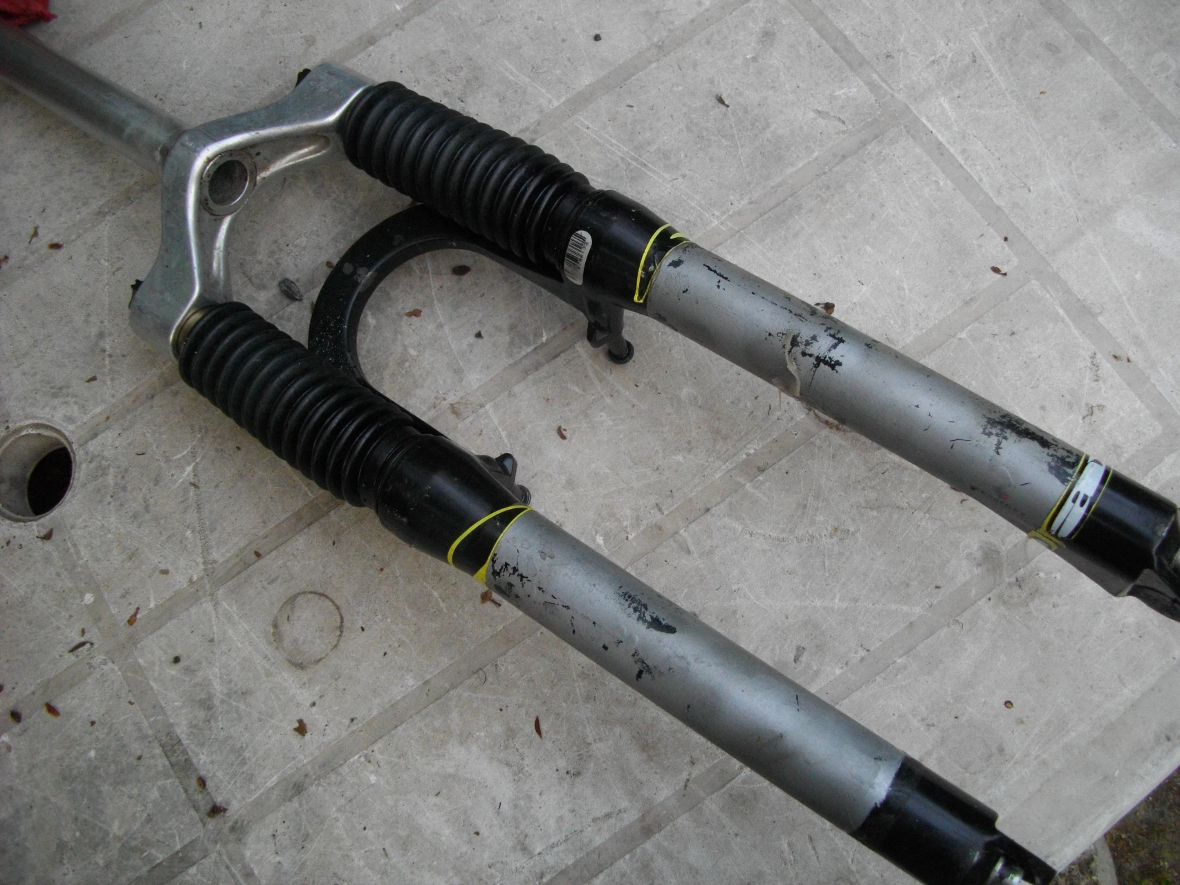 1. Rock shox, 1351 g