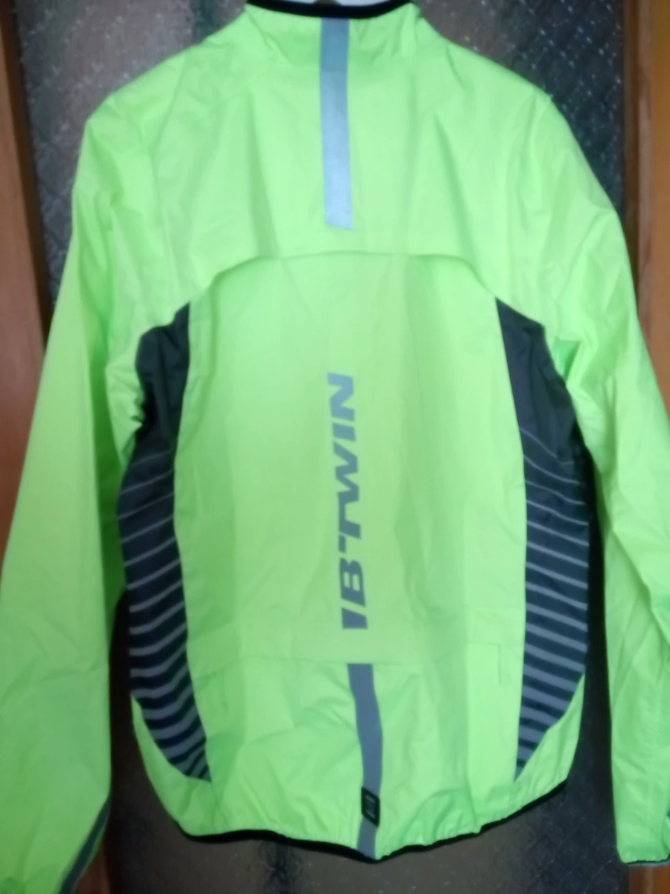 1. Bluza ploaie, vânt Btwin,,L,