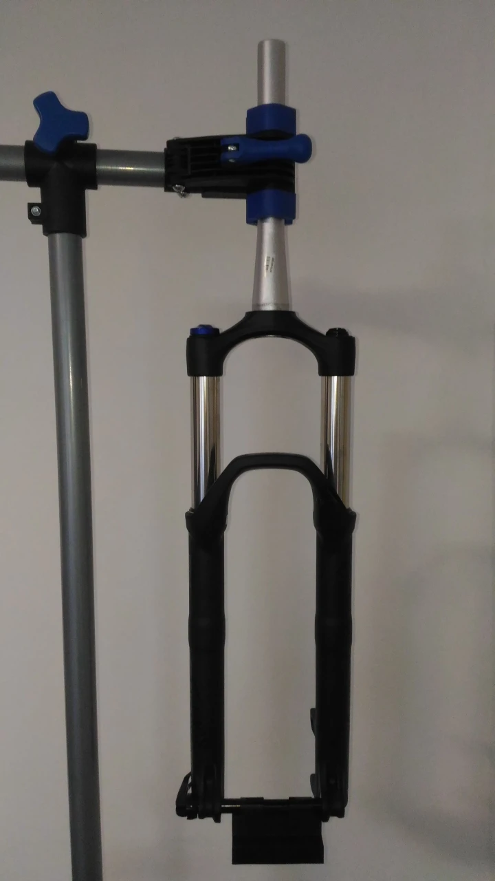 6. Vand Furca RockShox Sektor RL SoloAir 140mm, 27.5, tapered, boost 15x110mm