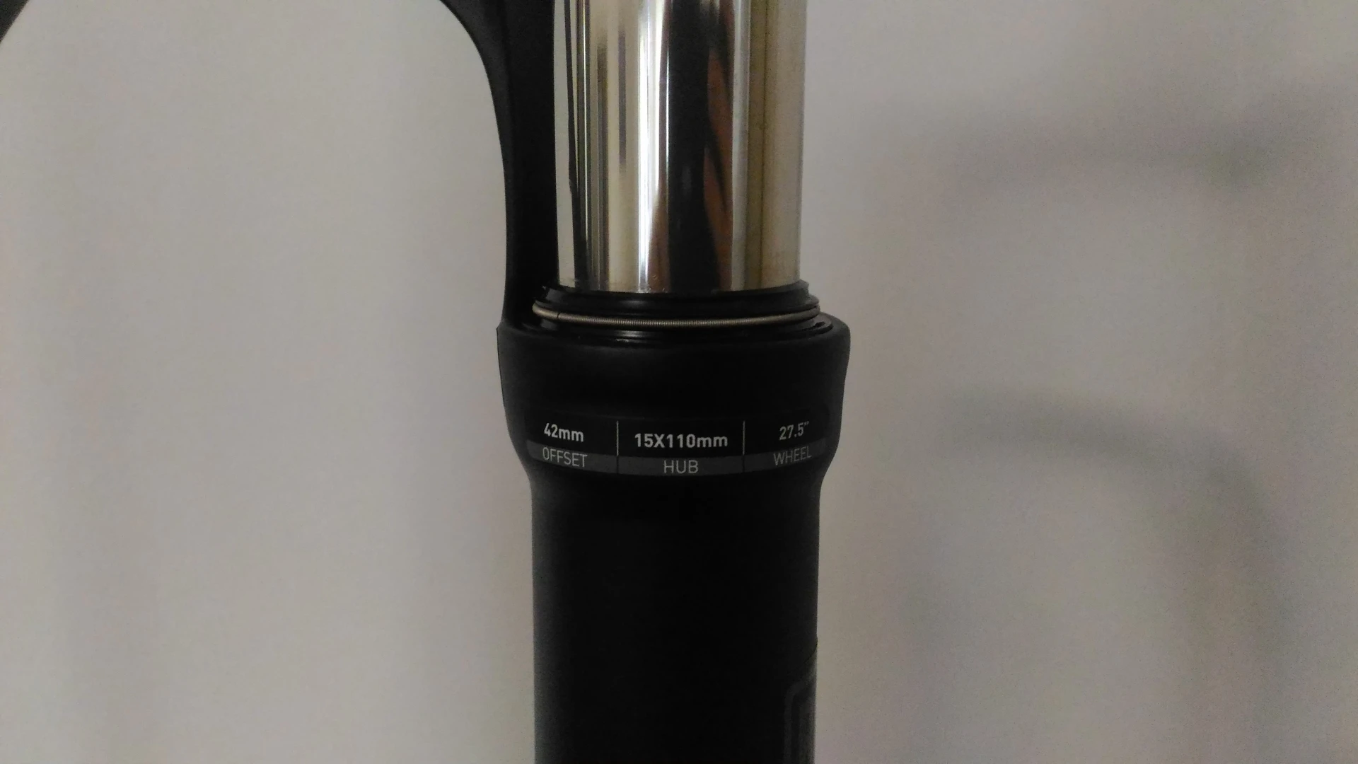 4. Vand Furca RockShox Sektor RL SoloAir 140mm, 27.5, tapered, boost 15x110mm