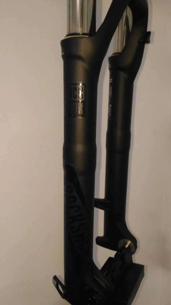 2. Vand Furca RockShox Sektor RL SoloAir 140mm, 27.5, tapered, boost 15x110mm