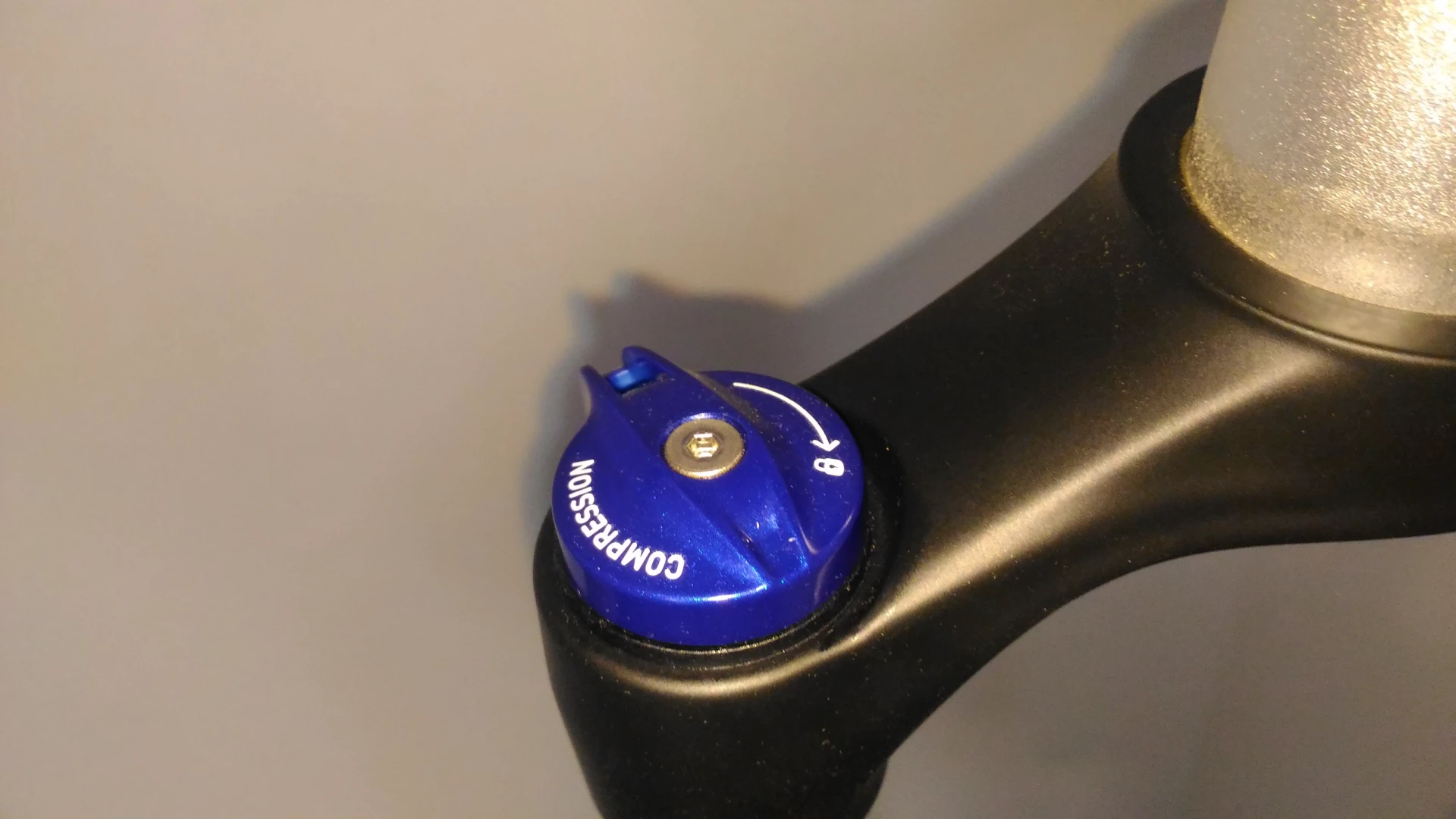 1. Vand Furca RockShox Sektor RL SoloAir 140mm, 27.5, tapered, boost 15x110mm