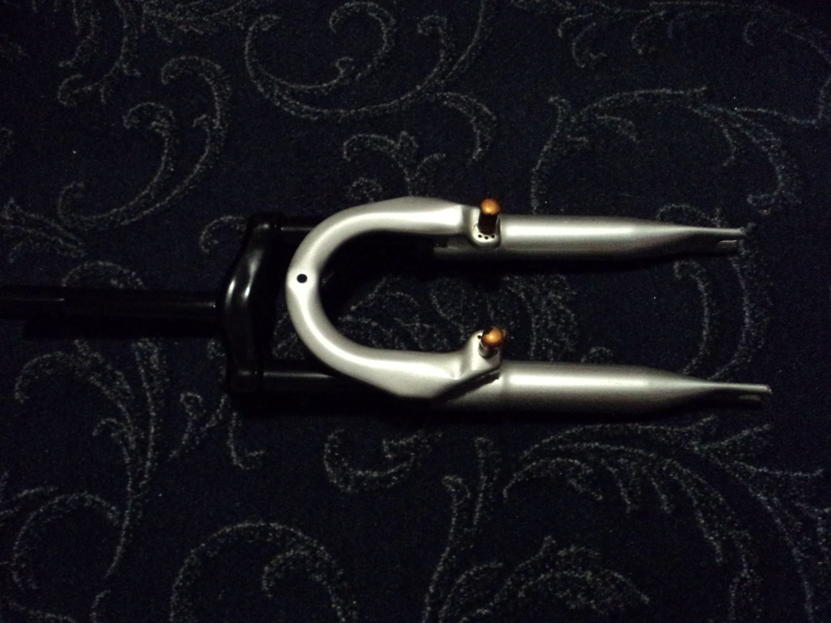 1. Furca 24" v-brake