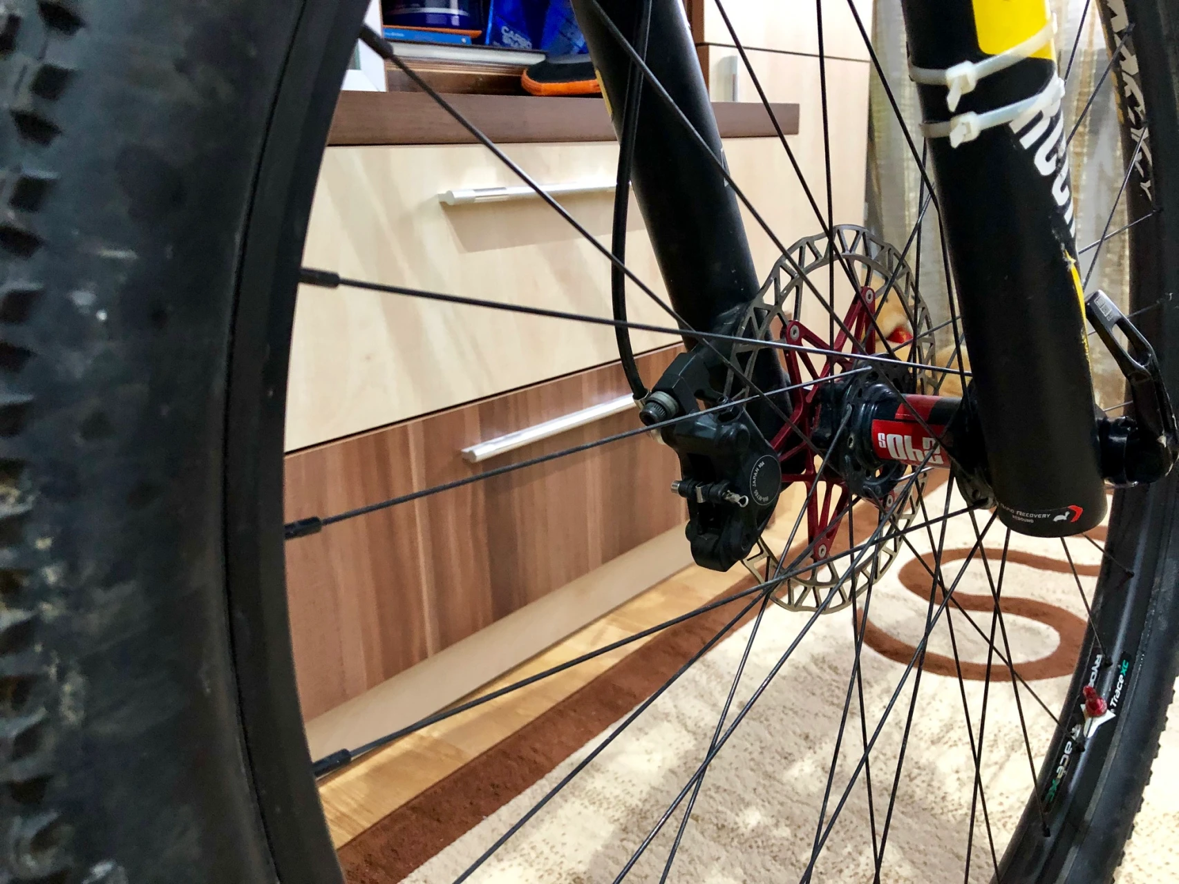 3. Vand Cube carbon 5500 lei, Garantie, 9.8-10kg greutate