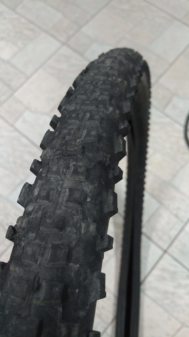 1. Cauciuc Schwalbe Rapid Rob 29x2.10