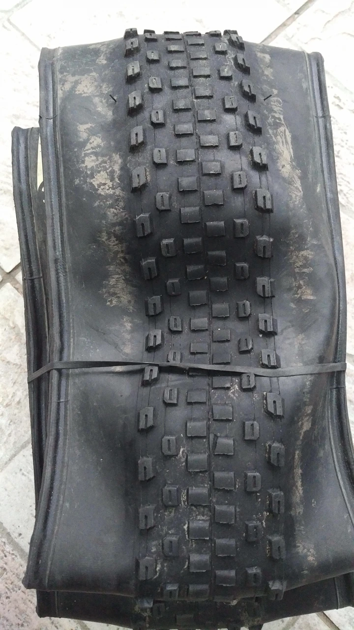 1. Cauciuc Bontrager XR1 29x2.0
