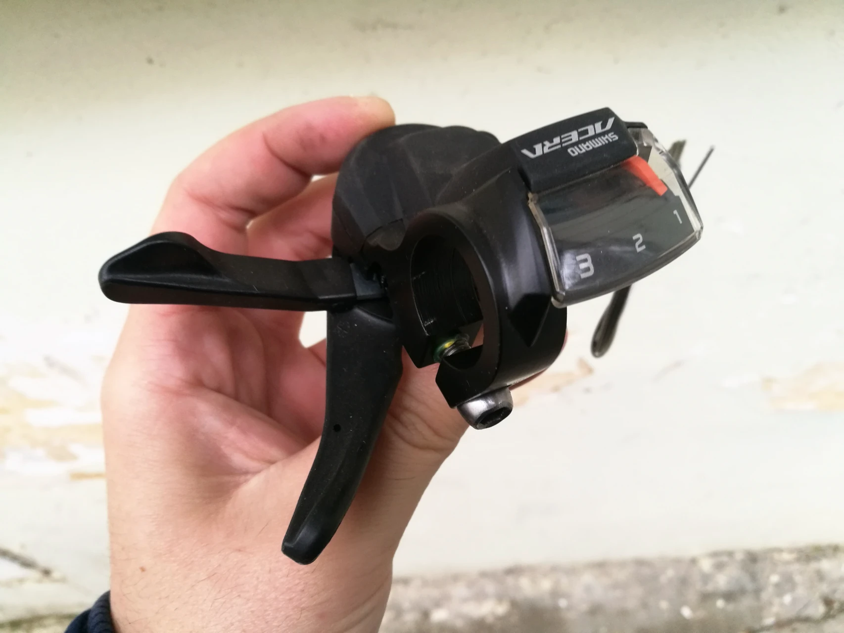 1. Vand maneta schimbator 3v Acera M3000