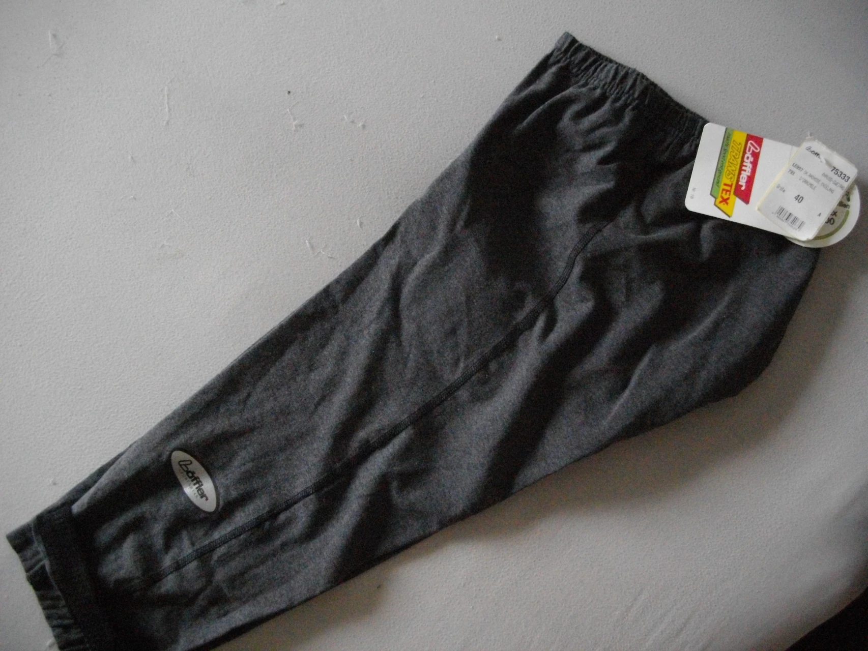 1. Pantaloni Loffler, NOI