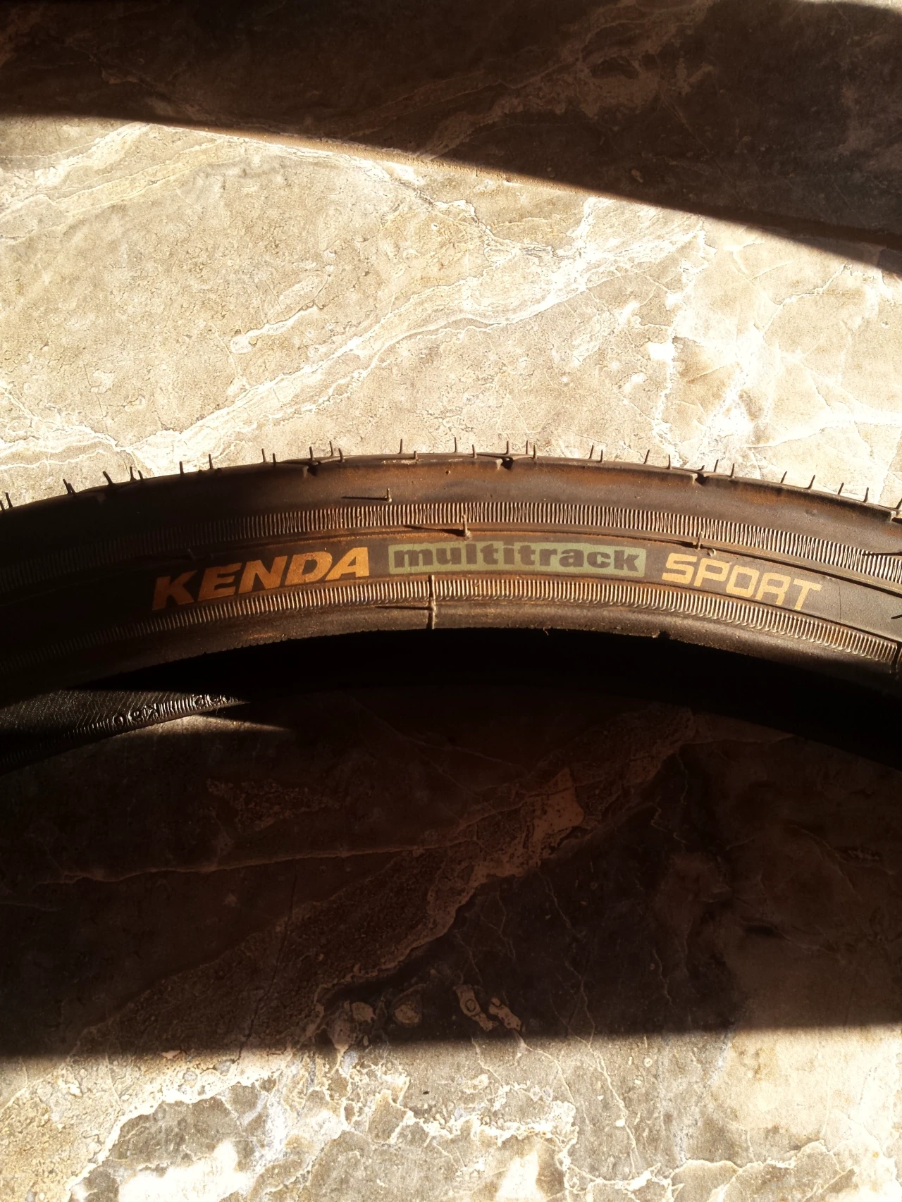 1. Kenda de oras 26"