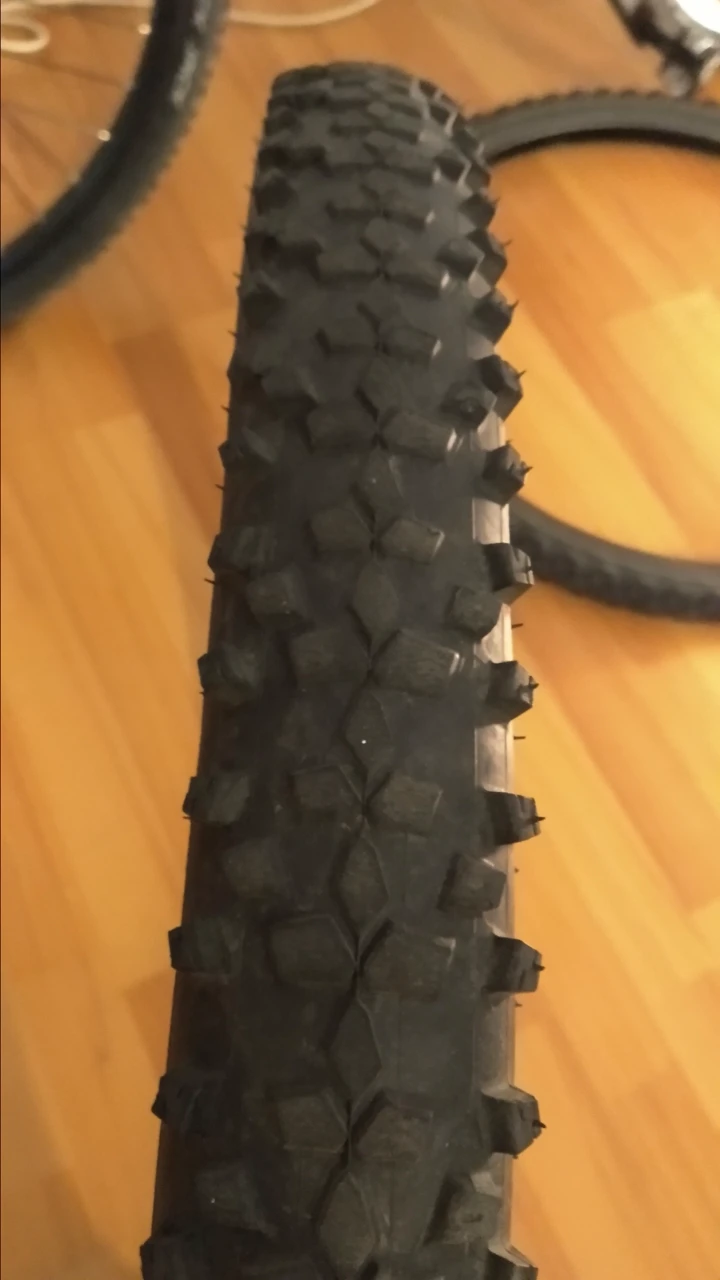 1. Cauciuc 26inch Schwalbe Smart Sam 2.1