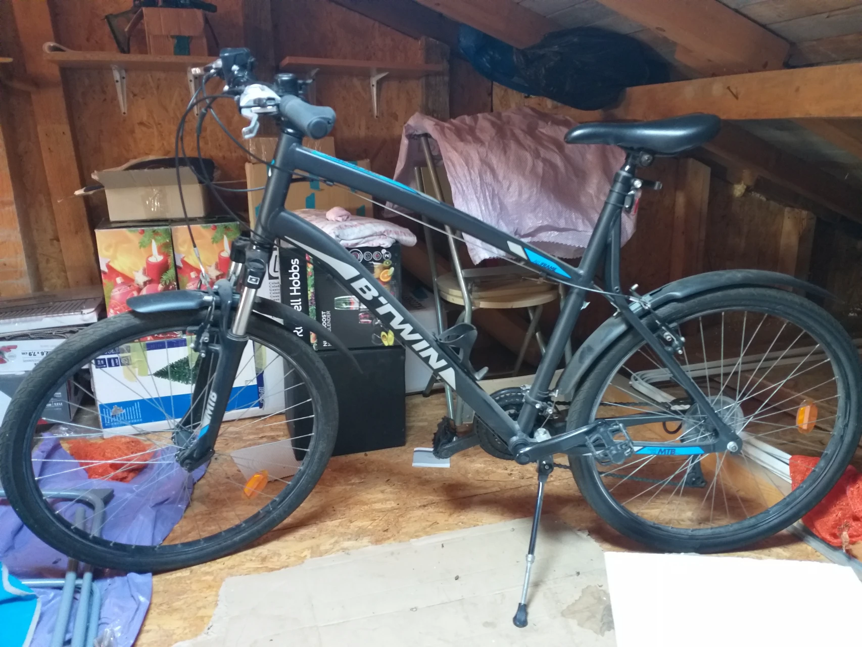 8. Bicicleta Rockrider 340 inbunatatita 26''