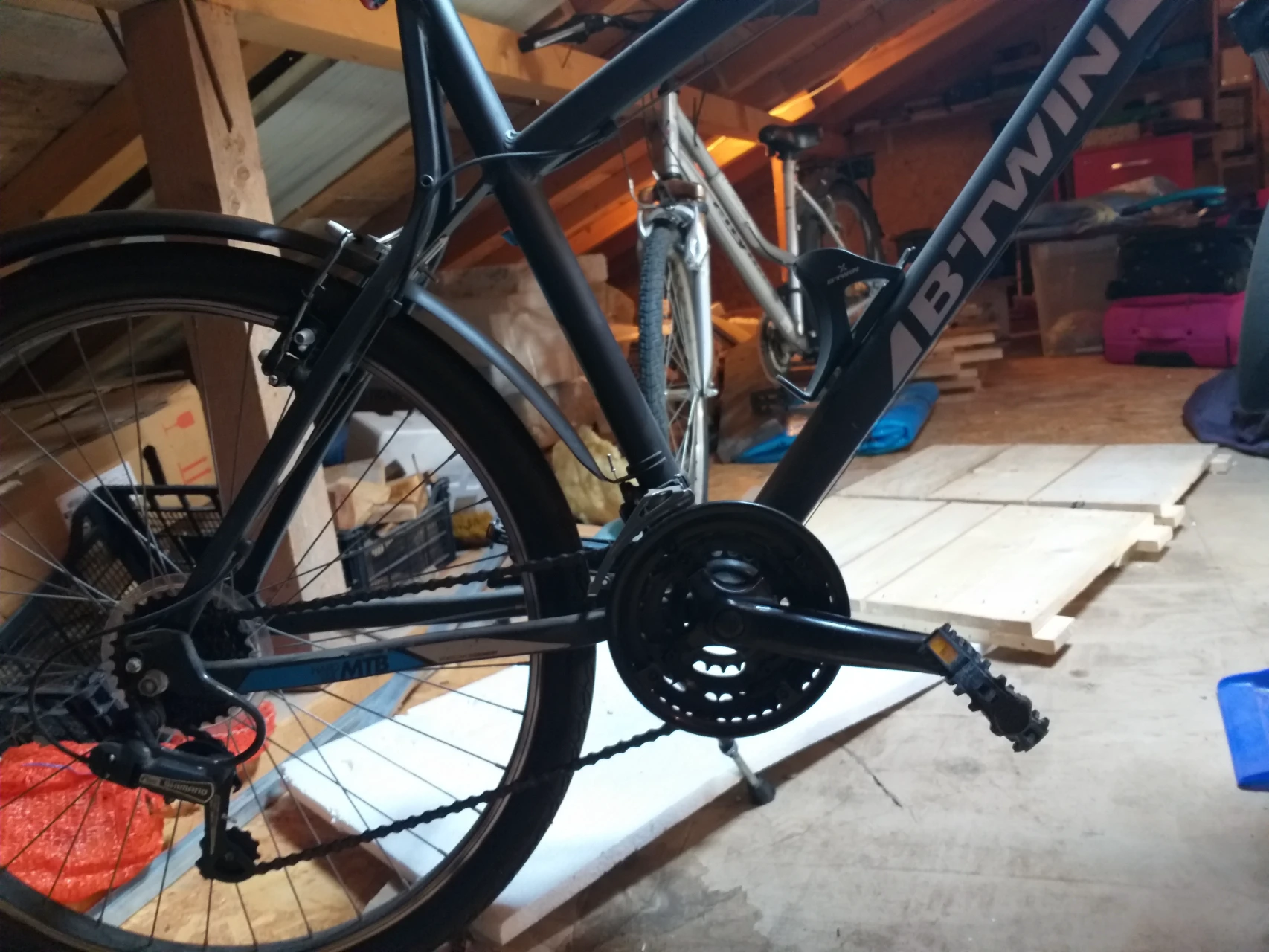 1. Bicicleta Rockrider 340 inbunatatita 26''