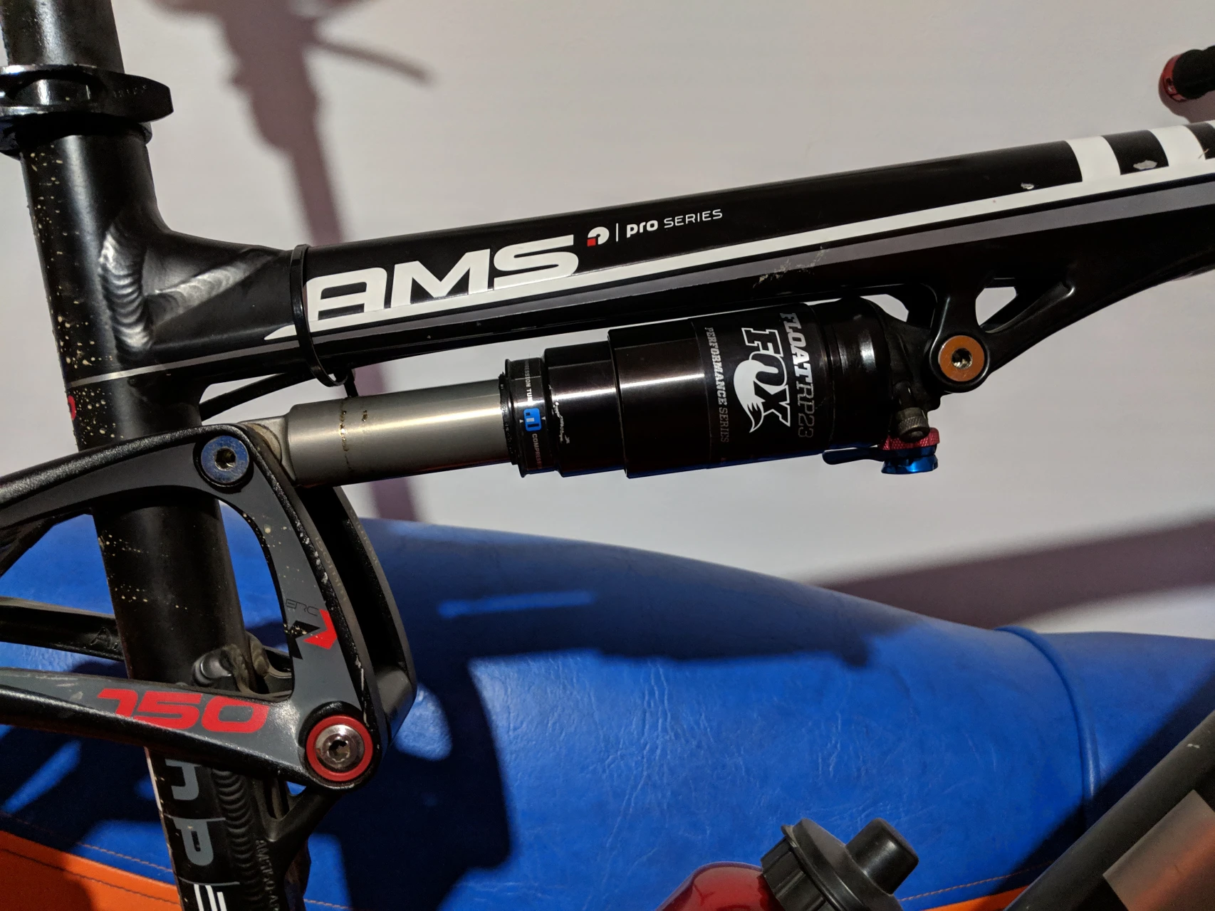 5. Cube Ams 150