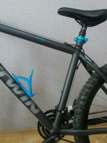 1. Bicicleta B'twin rockrider 500 custom
