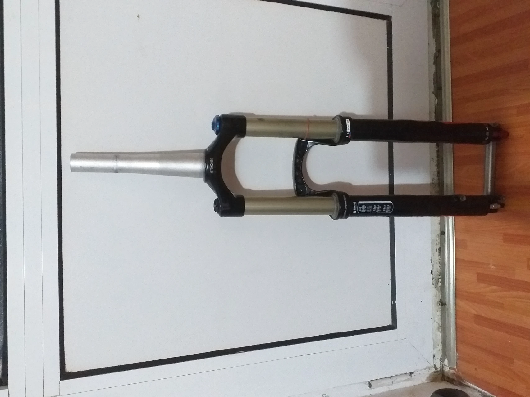 2. VIND FURCA ROCK SHOX REVELATION 150 MM