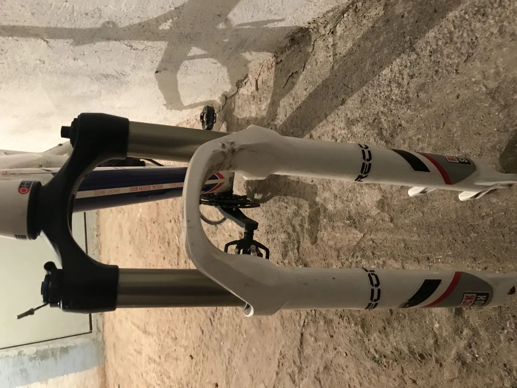 2. Cadru 20’ Ghost+RockShox+ XT