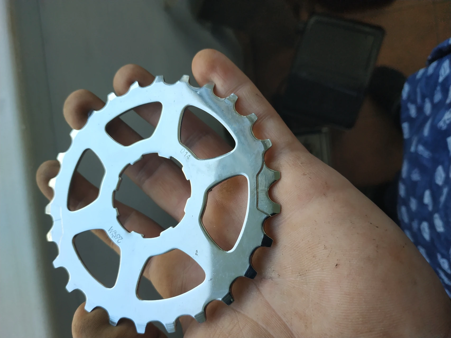 1. Pinion pt Campagnolo 26t nou 8v