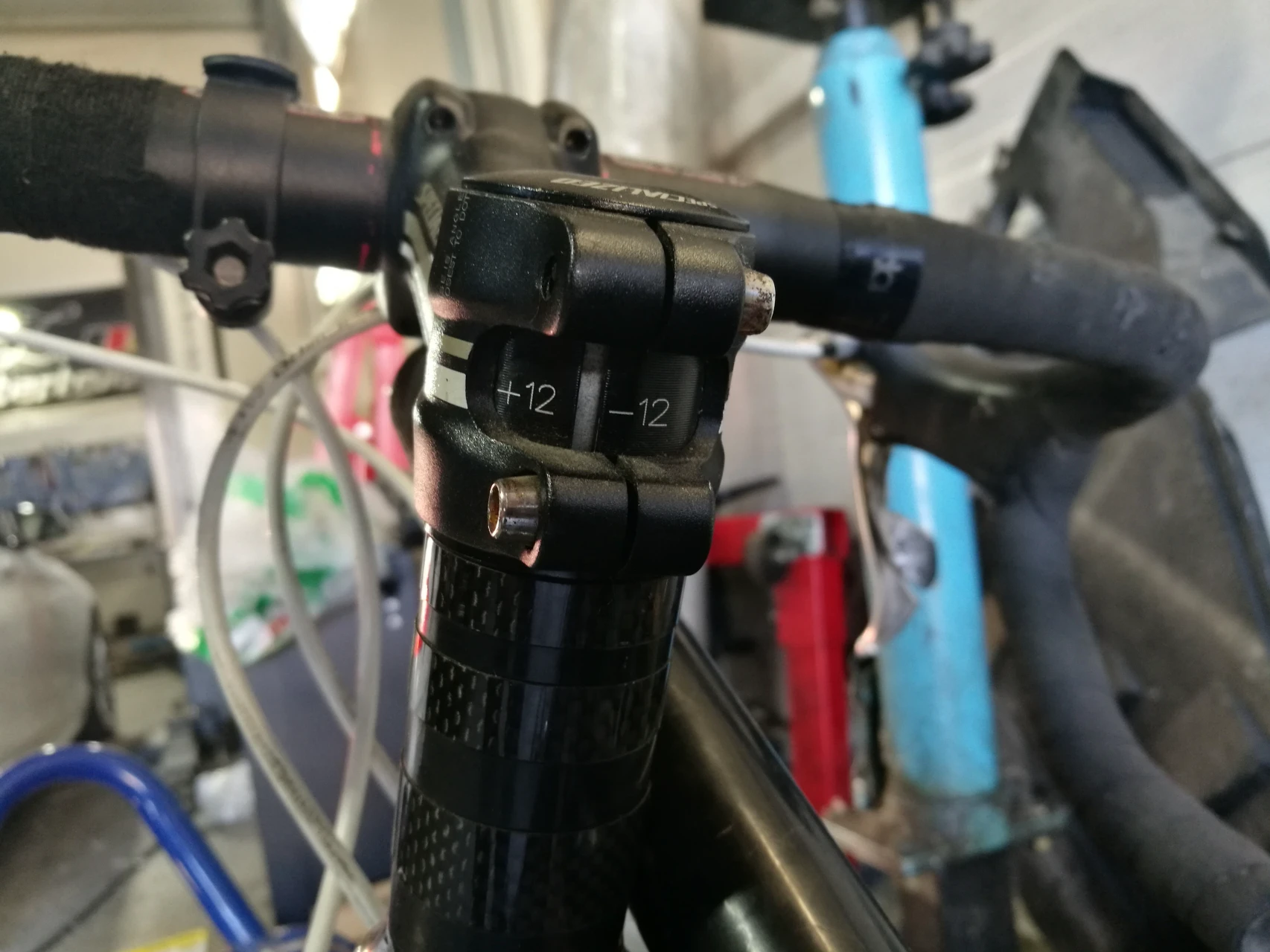 9. Bicicleta fibra carbon