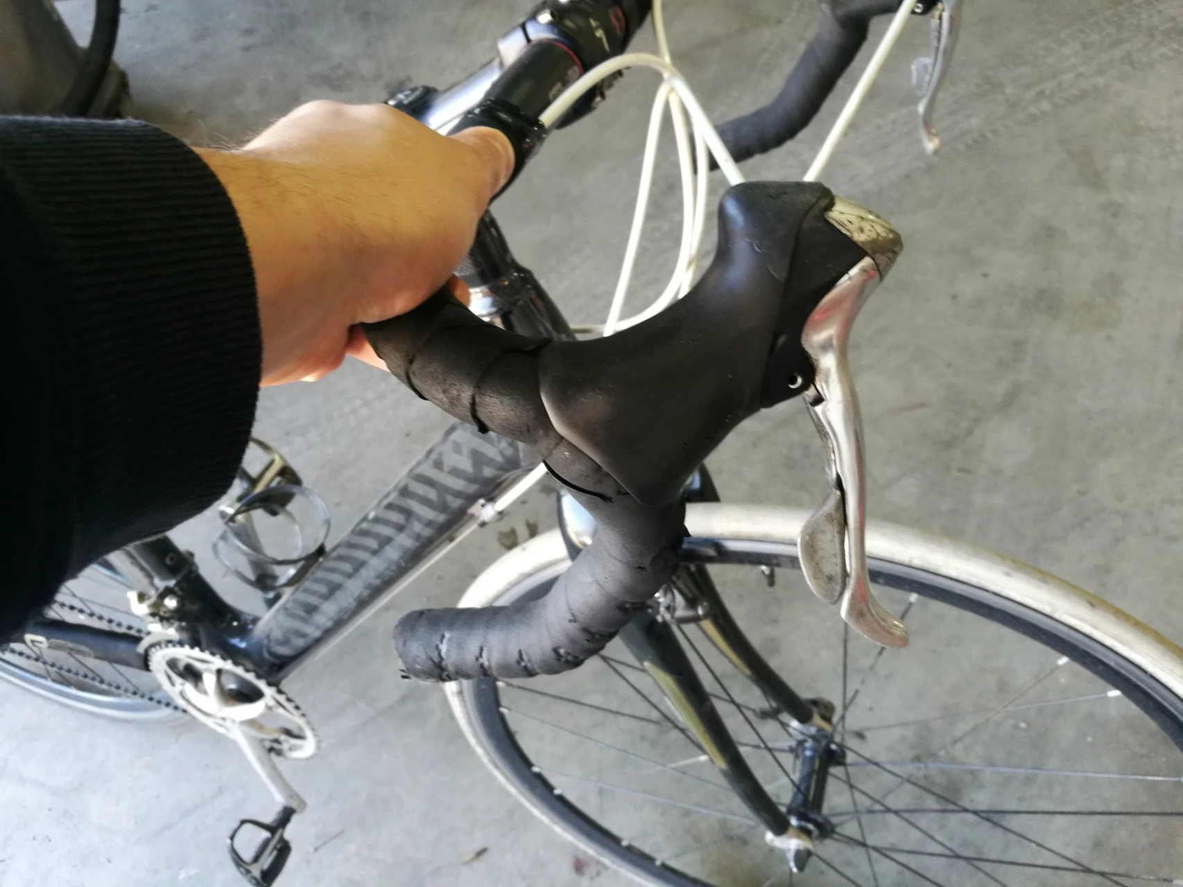 6. Bicicleta fibra carbon