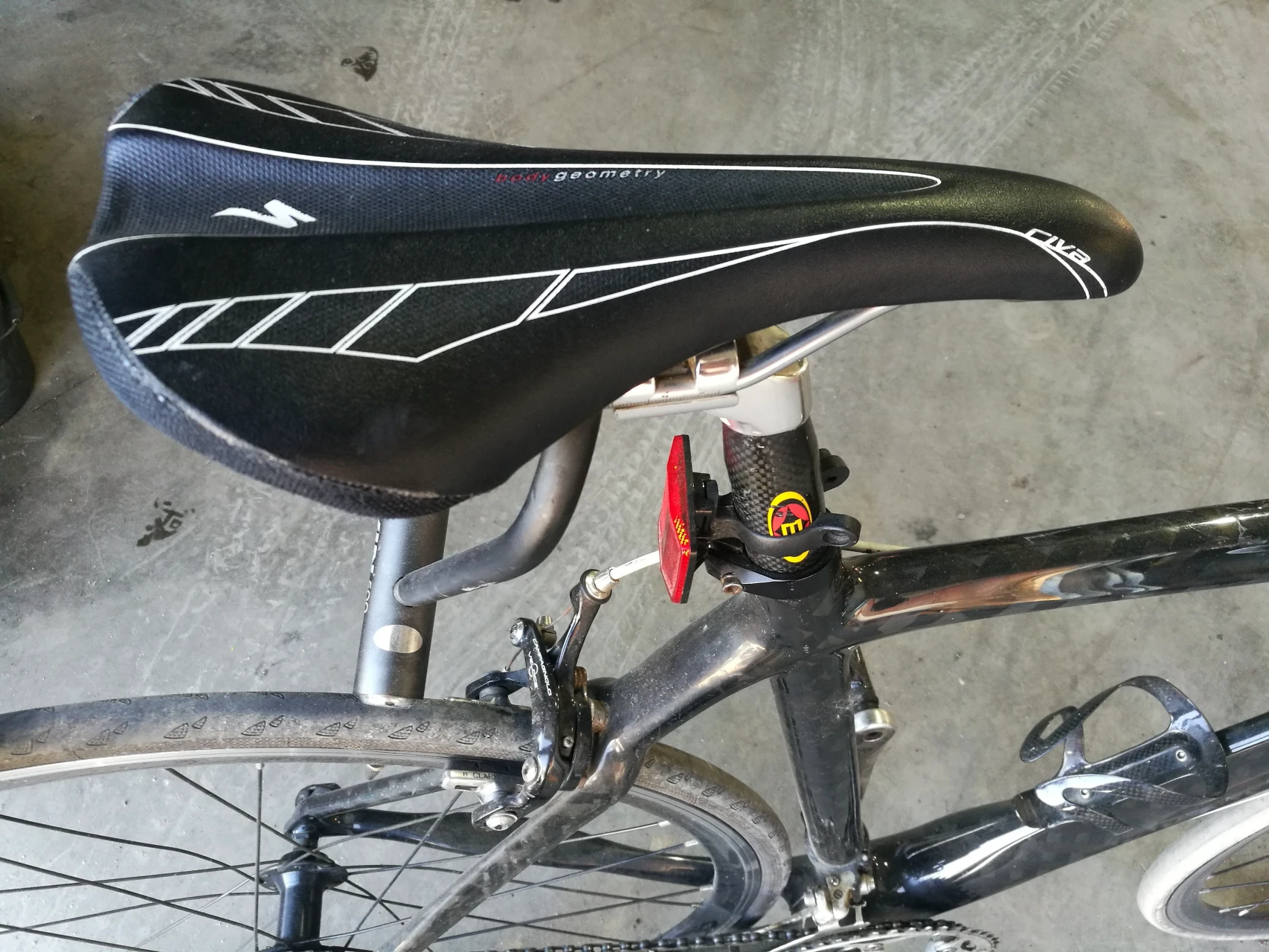2. Bicicleta fibra carbon
