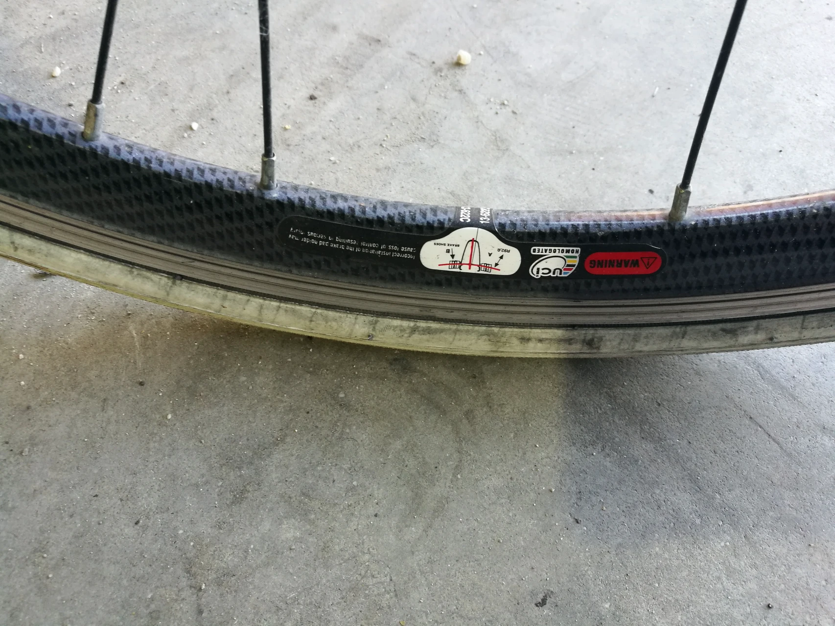 4. Bicicleta fibra carbon