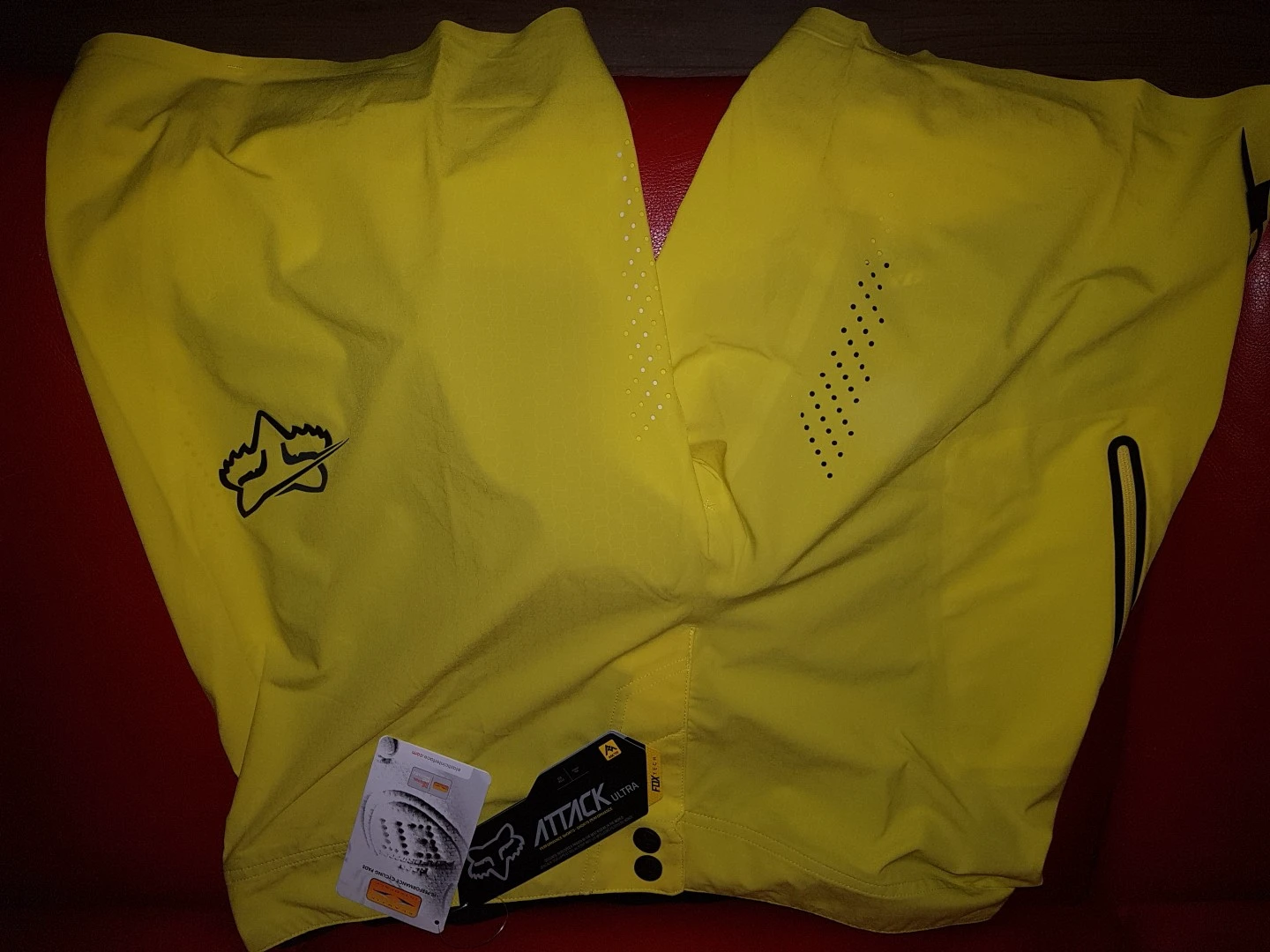 6. Shorts Fox Attack Ultra