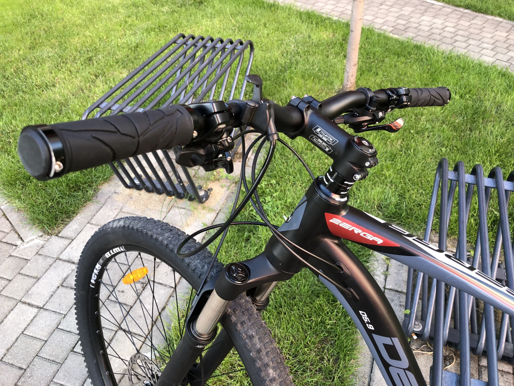 7. Bicicleta MTB Devron Zerga d5.9