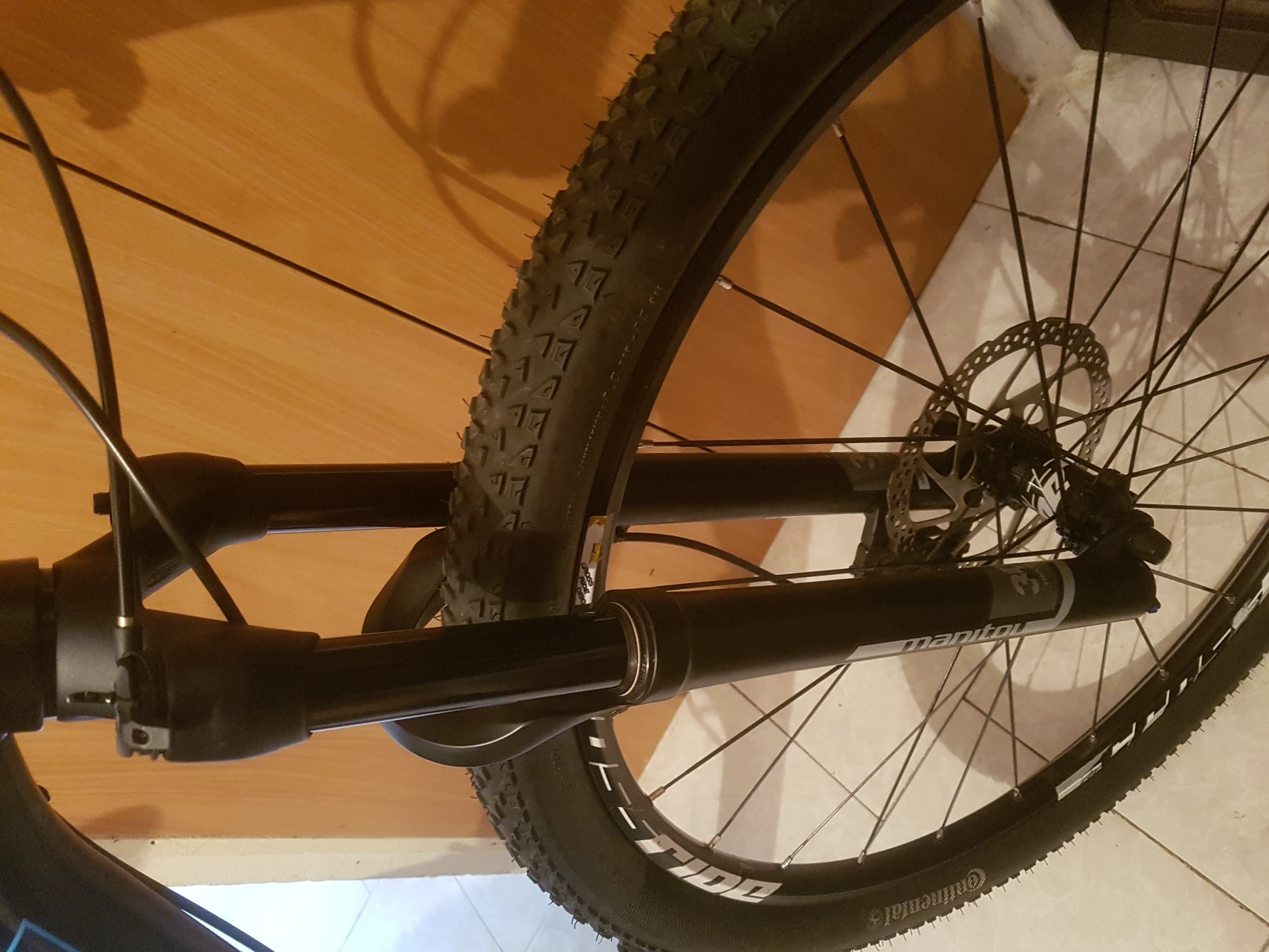 9. Manitou M30 100mm 29" (echivalent Markho/RockShox Recon)sau schimb cu Reba /Sid