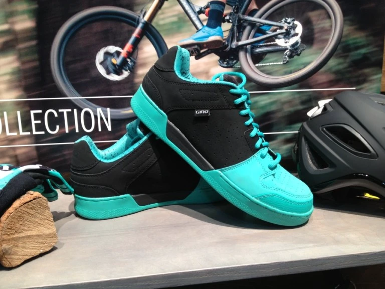5. NOU! Pantofi GIRO Jacket Black/Turquoise