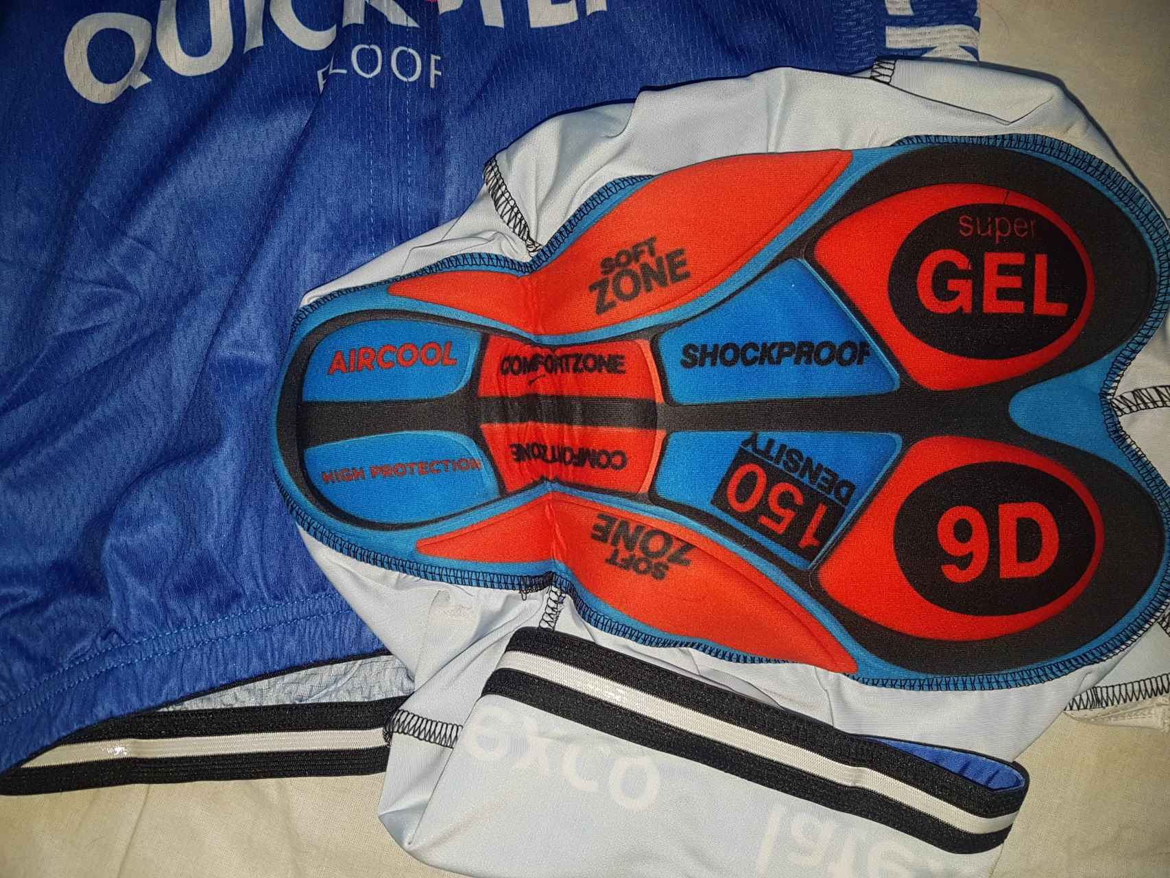1. Echipament ciclism Deceuninck Quick Step quickstep 2019 NOU set tricou pantalon