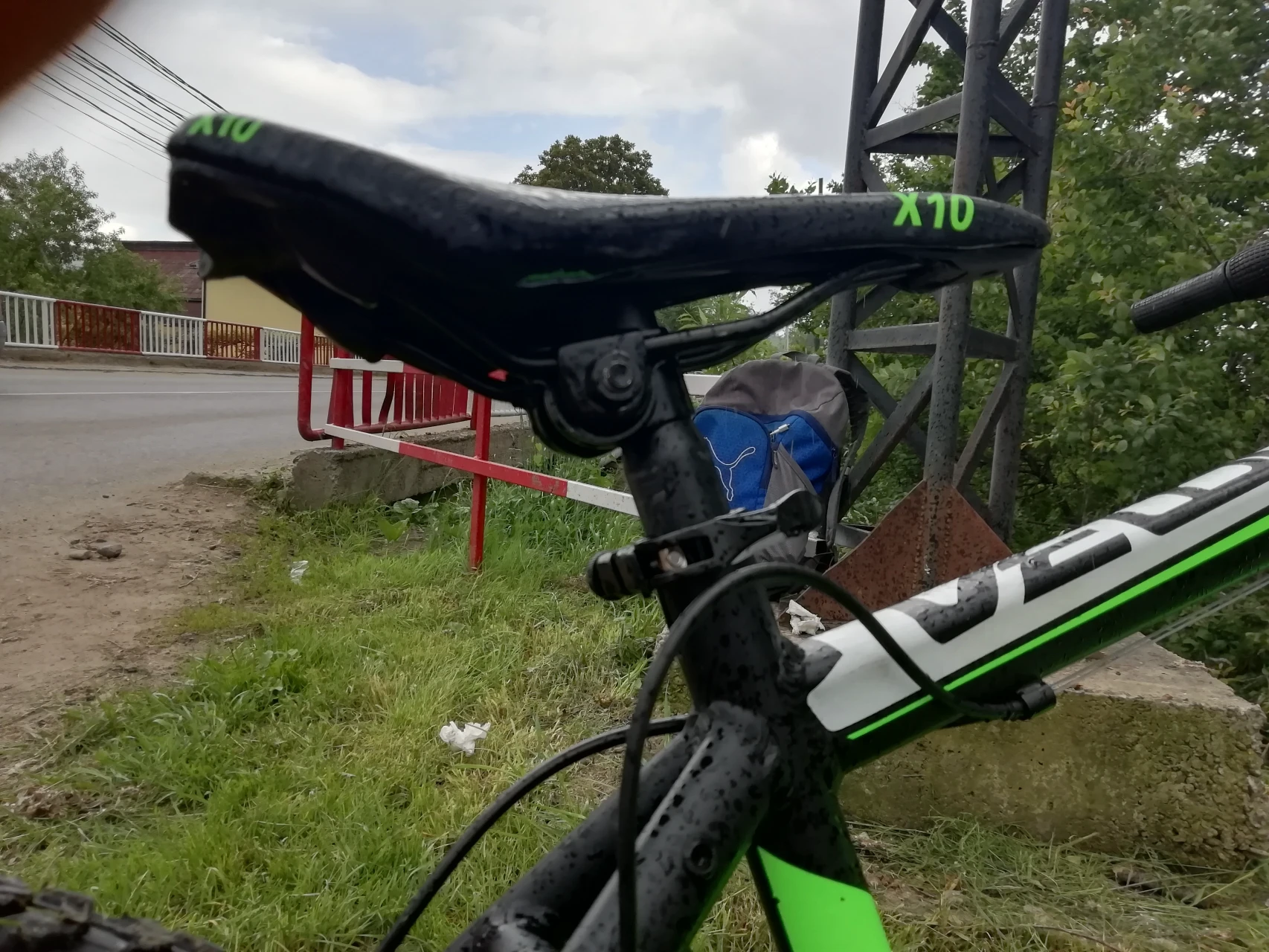 1. Vând Bicicleta Mtb