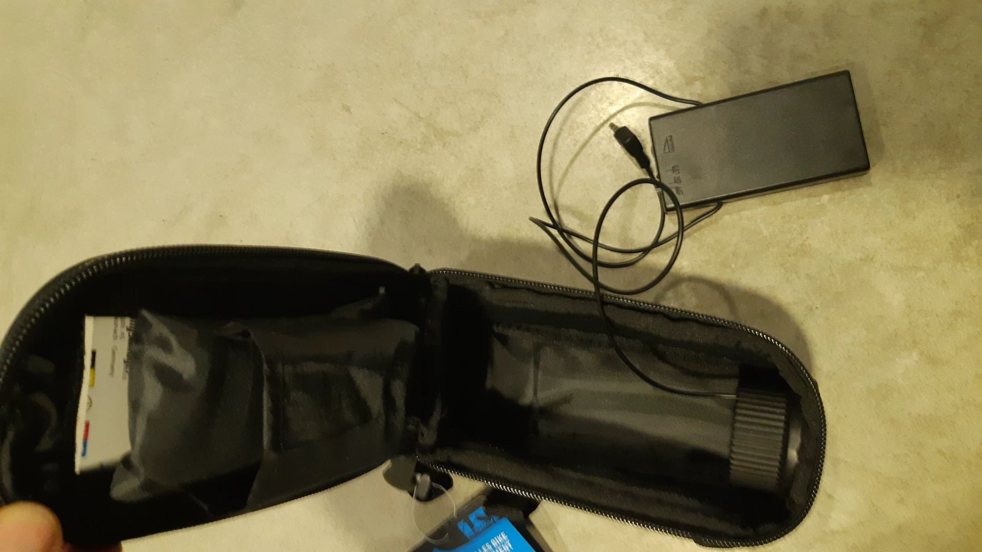 1. Suport telefon prindere pe cadru